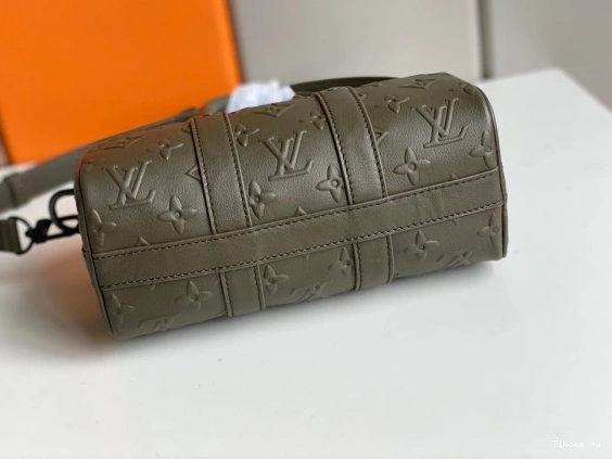 Affordable VUITTON LOUIS XS KEEPALL 0822